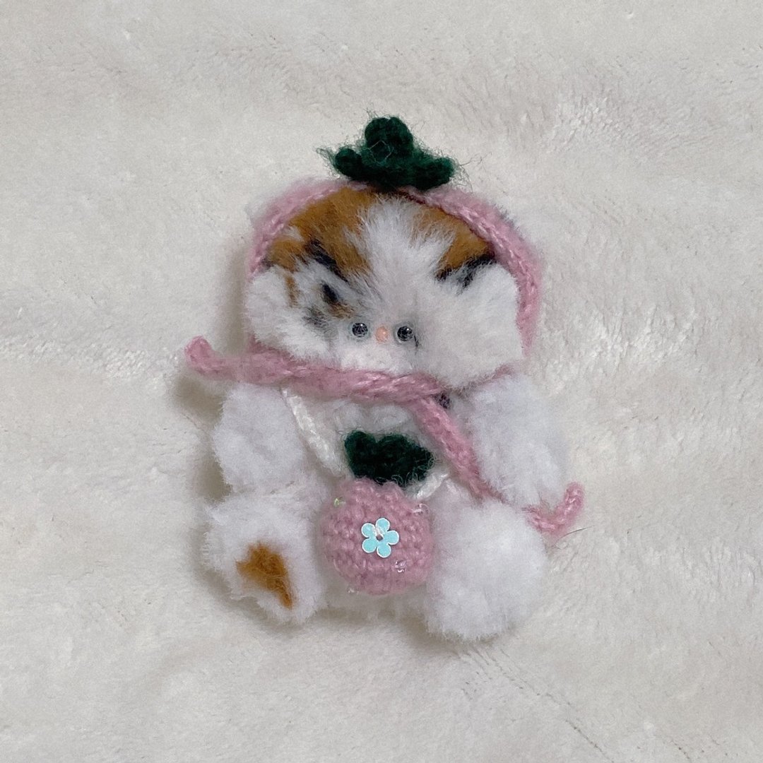 三花猫吊饰 草莓迷你毛绒玩偶 – 宝宝圆脸颊 - 钥匙链/钥匙包 - 其他材质 粉红色