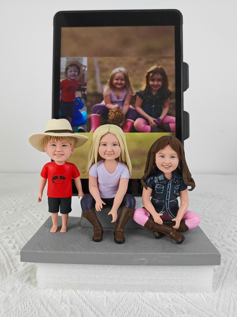 小孩 孩子 毕业 生日 礼物订制 订制化 人偶 公仔 似颜绘 纪念 - 玩具/玩偶 - 粘土 多色