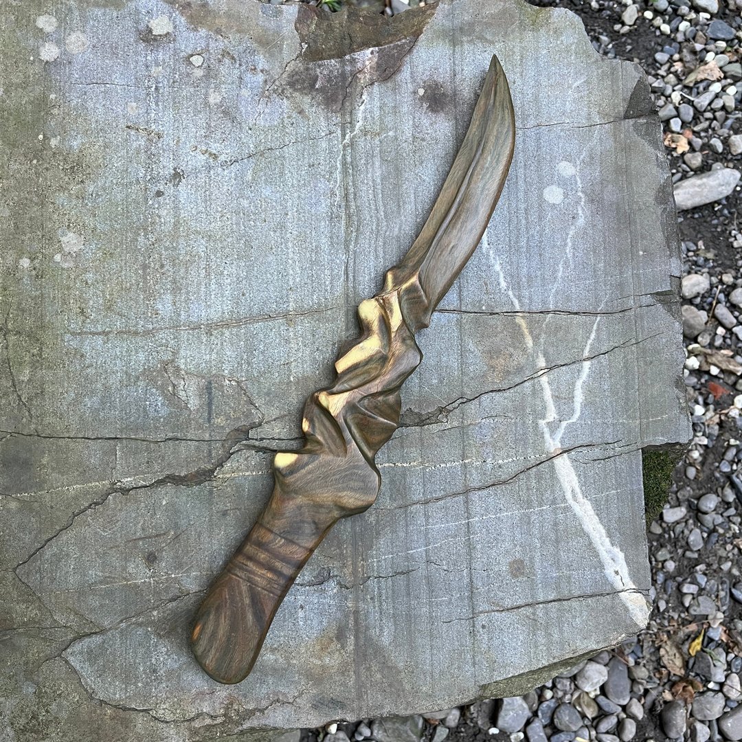 我贩剑　妖刀　祷睦辉溅　绿檀收藏艺品　匕首木刀小刀　魔剑纸镇 - 摆饰 - 木头 绿色