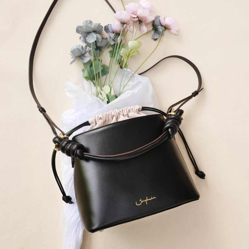 Fuji Bucket Bag 真皮斜背水桶包  / 黑色 Black - 束口袋双肩包 - 真皮 黑色