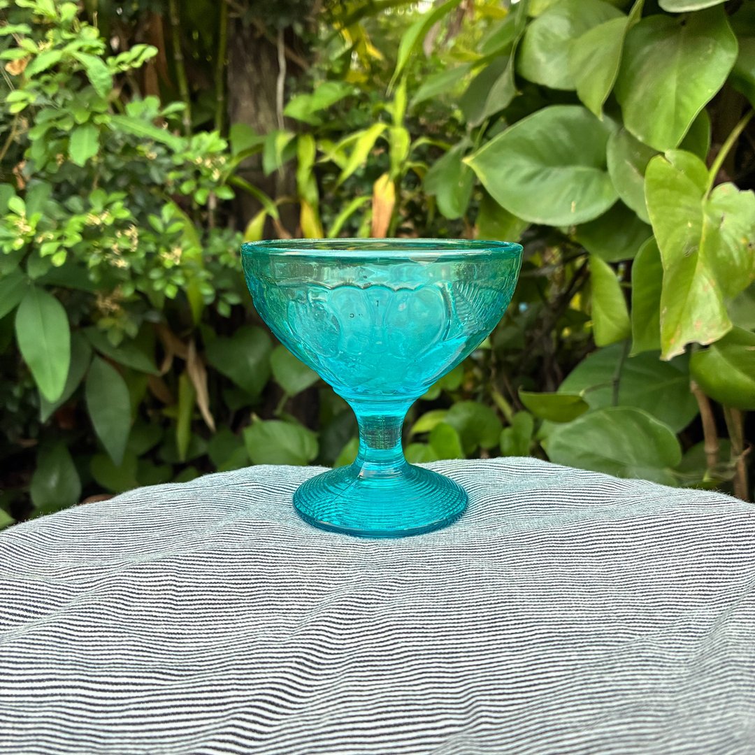 1950年代 法国蓝色压制玻璃冰淇淋杯 - 玻璃杯 - 玻璃 蓝色