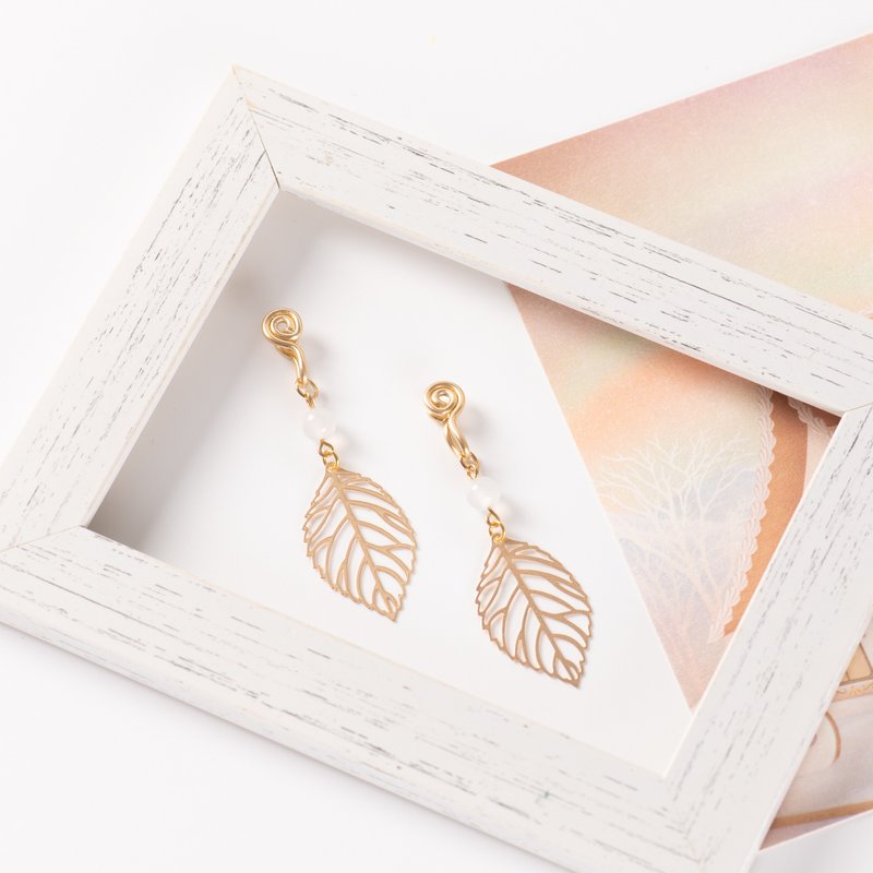 优雅大叶片 无痛耳夹 / 雾金 - 耳环/耳夹 - 其他金属 