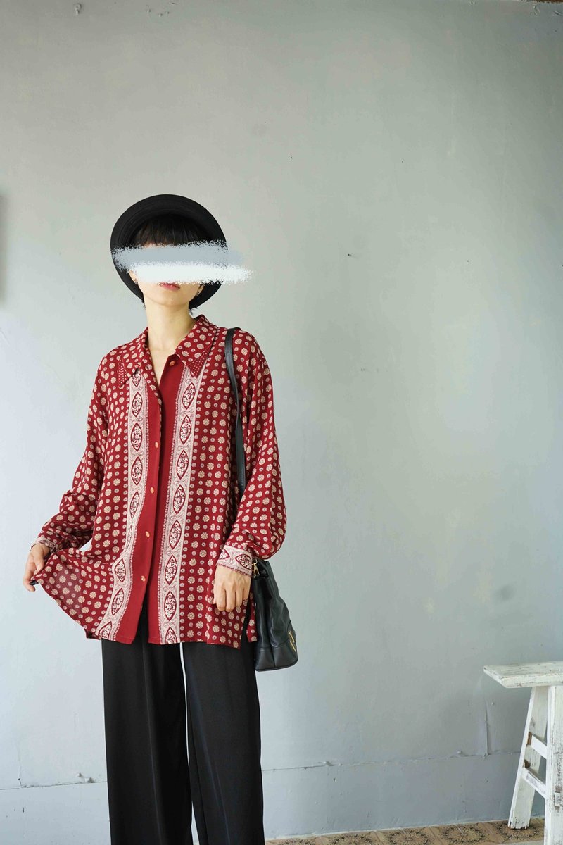 寻宝古着-复古红色对称图腾水钻领宽松衬衫 - 女装衬衫 - 聚酯纤维 红色