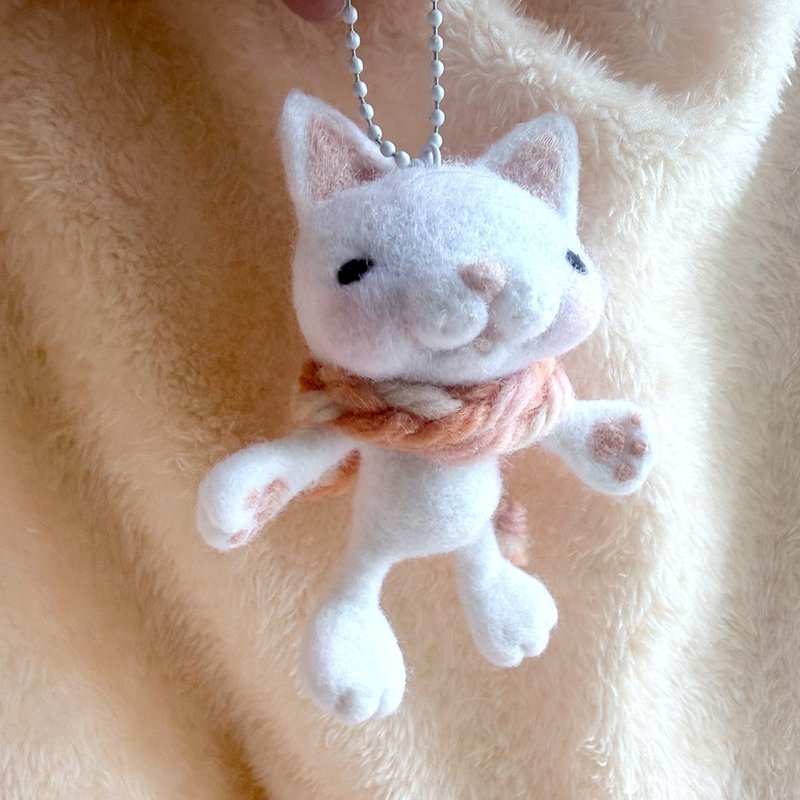 兔包制纯手工羊毛毡围巾猫咪挂饰钥匙圈 (站姿) - 钥匙链/钥匙包 - 羊毛 多色
