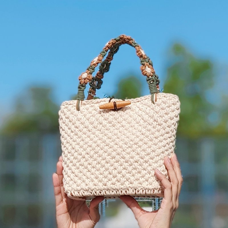 手工编织 | 鸳鸯花绳手提袋 | 日常配搭 - 手提包/手提袋 - 棉．麻 白色