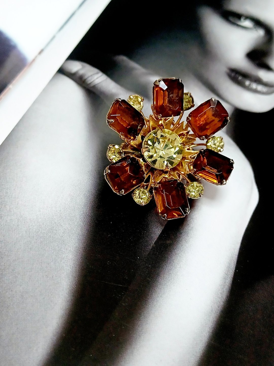 vintage jewelry 古董立体方形莱茵花卉别针 - 胸针 - 其他金属 