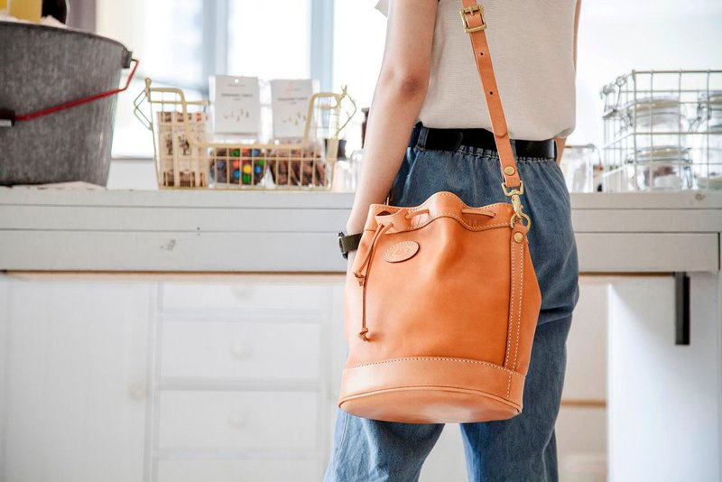 【90天手作皮件】圆筒包 - 皮件 - 真皮 