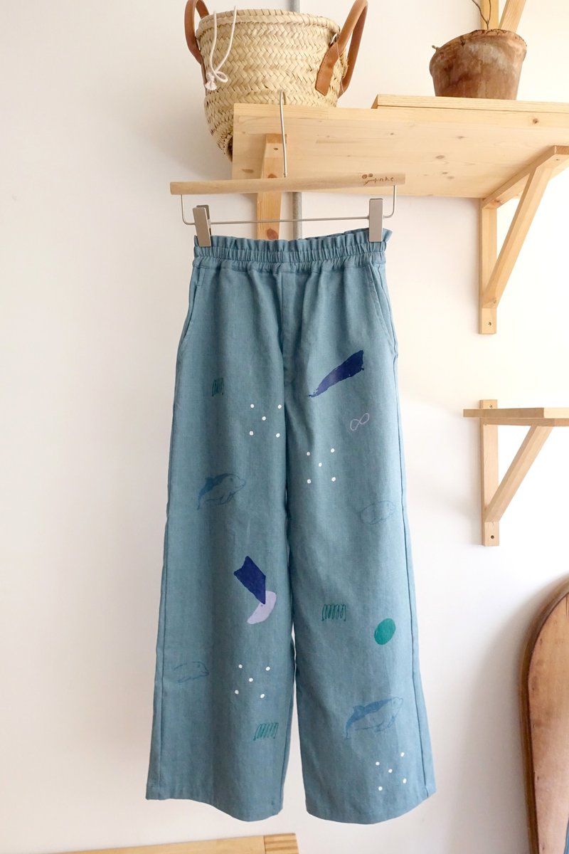 订制 Yinke牛仔普鲁士蓝 手工绢印口袋松紧印花长宽裤 - 女装长裤 - 棉．麻 蓝色