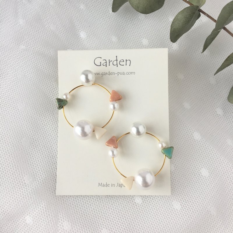 circle earrings pink bluegreen gold - 耳环/耳夹 - 其他金属 多色