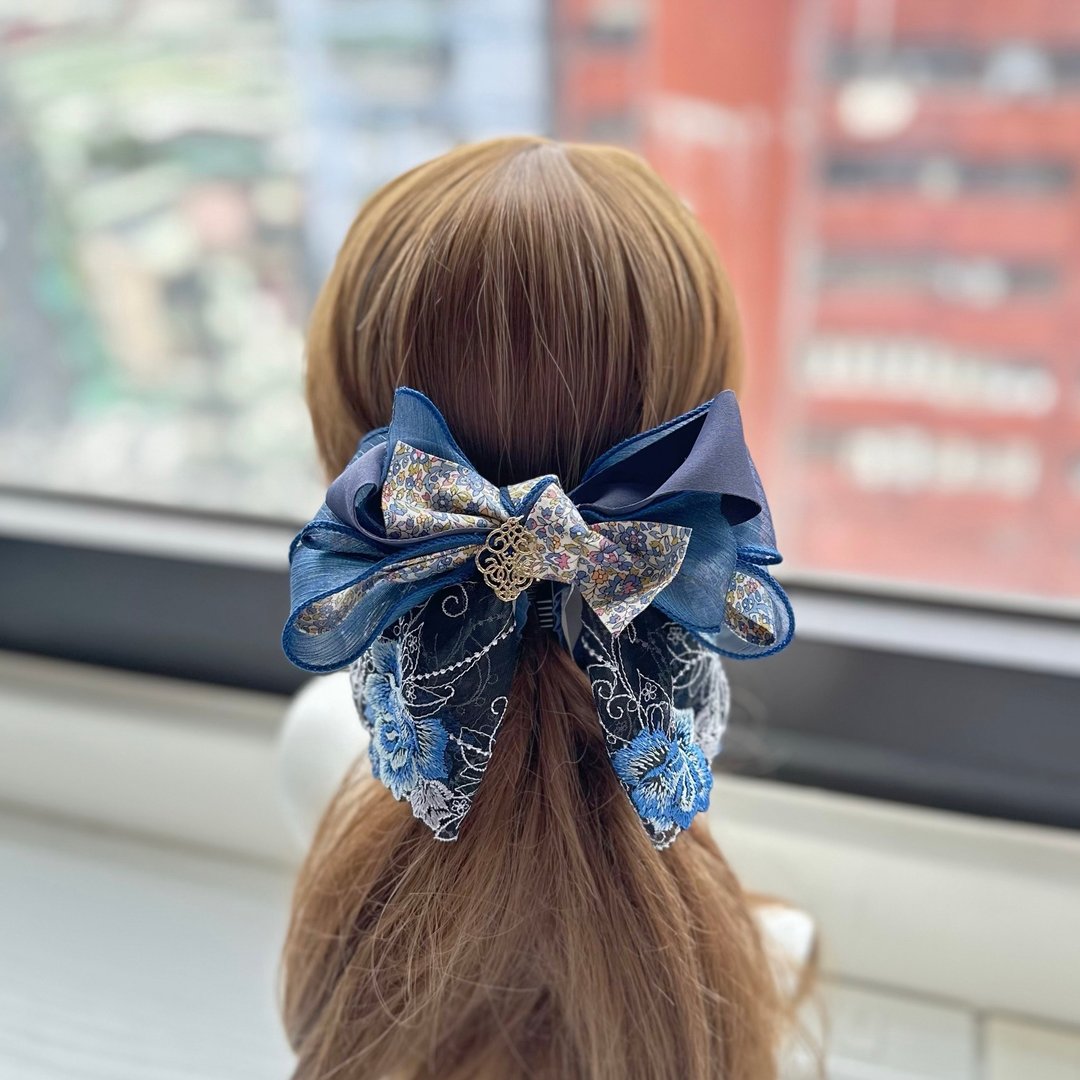 卷边纱蕾丝蝴蝶结相交夹香蕉夹仙女夹发夹-图腾深蓝色 - 发饰 - 其他材质 蓝色