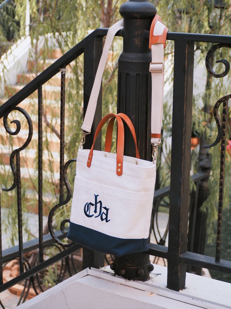 Everyday  Canvas bag / White vs Dark blue - 手提包/手提袋 - 其他材质 多色