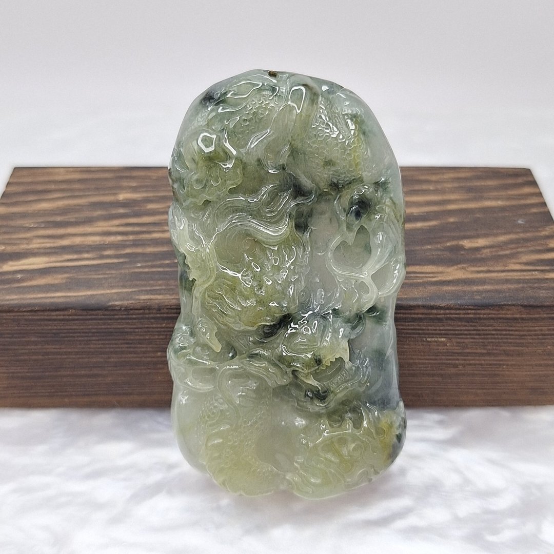 稀有冰秋香起胶飘花龙牌 | 天然缅甸玉A货翡翠 - 项链 - 玉石 