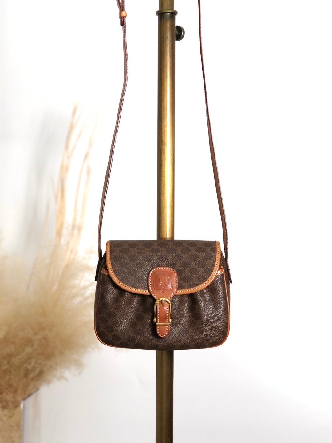 【日本直送 名牌中古包】CELINE  સેરિન (CELINE) 侧背包 棕色 压纹饰带 PVC 迷你包 vintage 古董 rn6t8z - 侧背包/斜挎包 - 防水材质 咖啡色