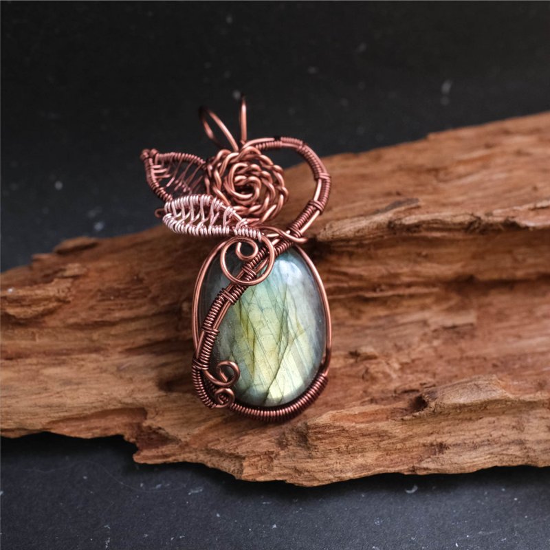 优雅的卷叶 拉长石艺术铜线编织项链 - 项链 - 宝石 绿色