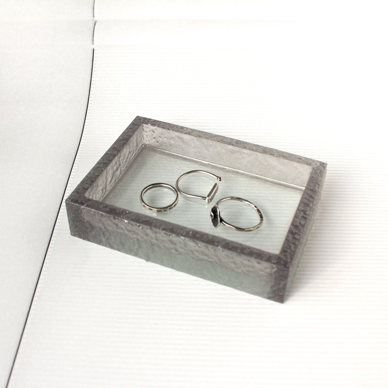 湖中女神许愿池 透灰 v.3 / 置物盘 收纳盘 摆饰 - 摆饰 - 树脂 透明