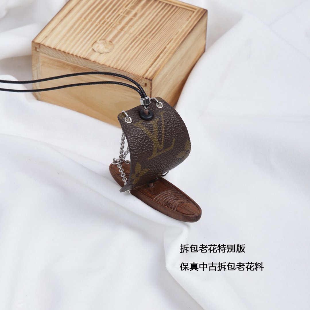 牛皮帆船车挂件汽车挂饰车内香薰后视镜装饰品新车礼物车载 - 香薰/精油/线香 - 真皮 