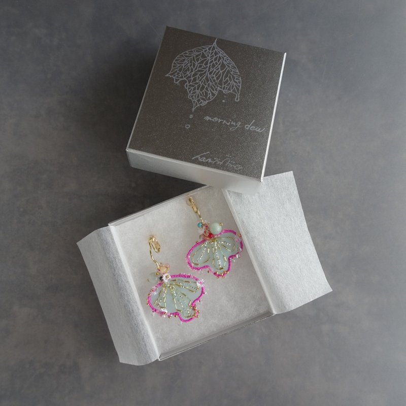 朝露【天然石与欧根纱刺绣耳环】 - 耳环/耳夹 - 半宝石 粉红色