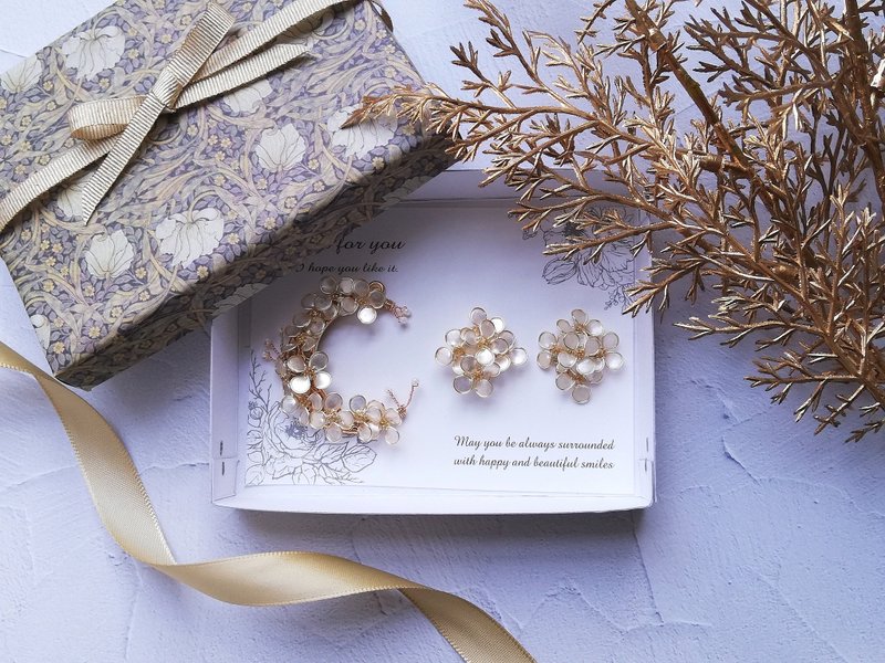 快乐包-月亮花园- - 耳环/耳夹 - 树脂 白色