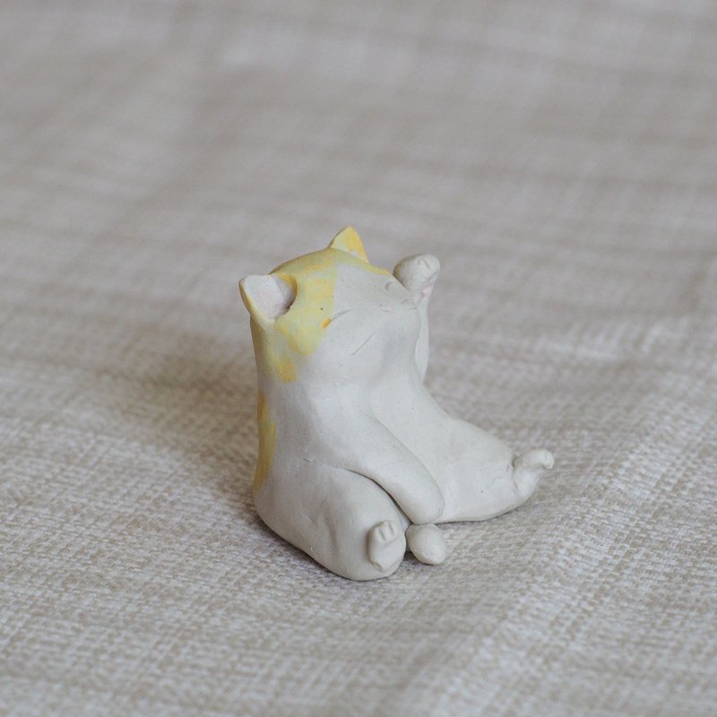 White & Orange ceramic Maneki Neko beckoning cat - 摆饰 - 陶 橘色