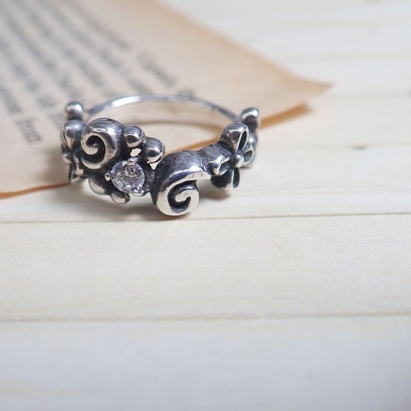 【比法一生】纯银戒指— 花弧  纯银925手作饰品 - 戒指 - 银 银色