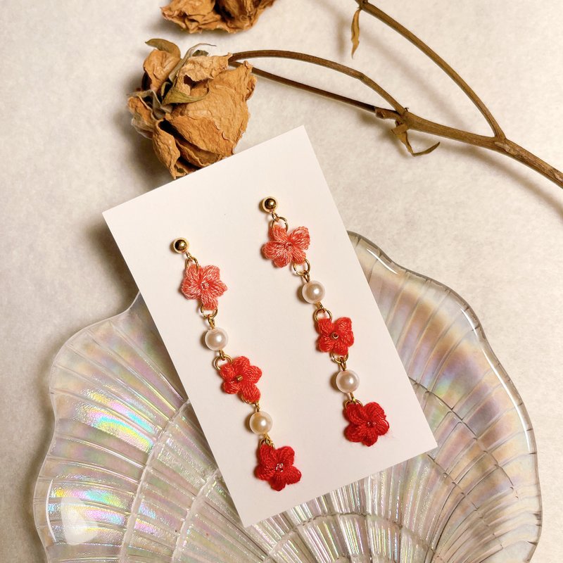 风花漫游集/Whispers in Bloom 花季恋诗 Blush Melody/樱落暖粉 - 耳环/耳夹 - 绣线 红色