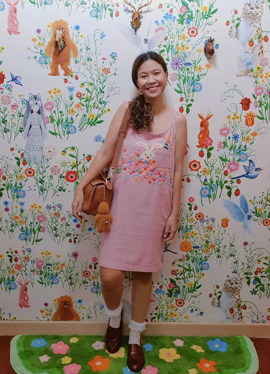 手绣洋装，纯棉，天然染料，兔子、狐狸、花朵，粉彩色系。 - 女装上衣 - 绣线 粉红色