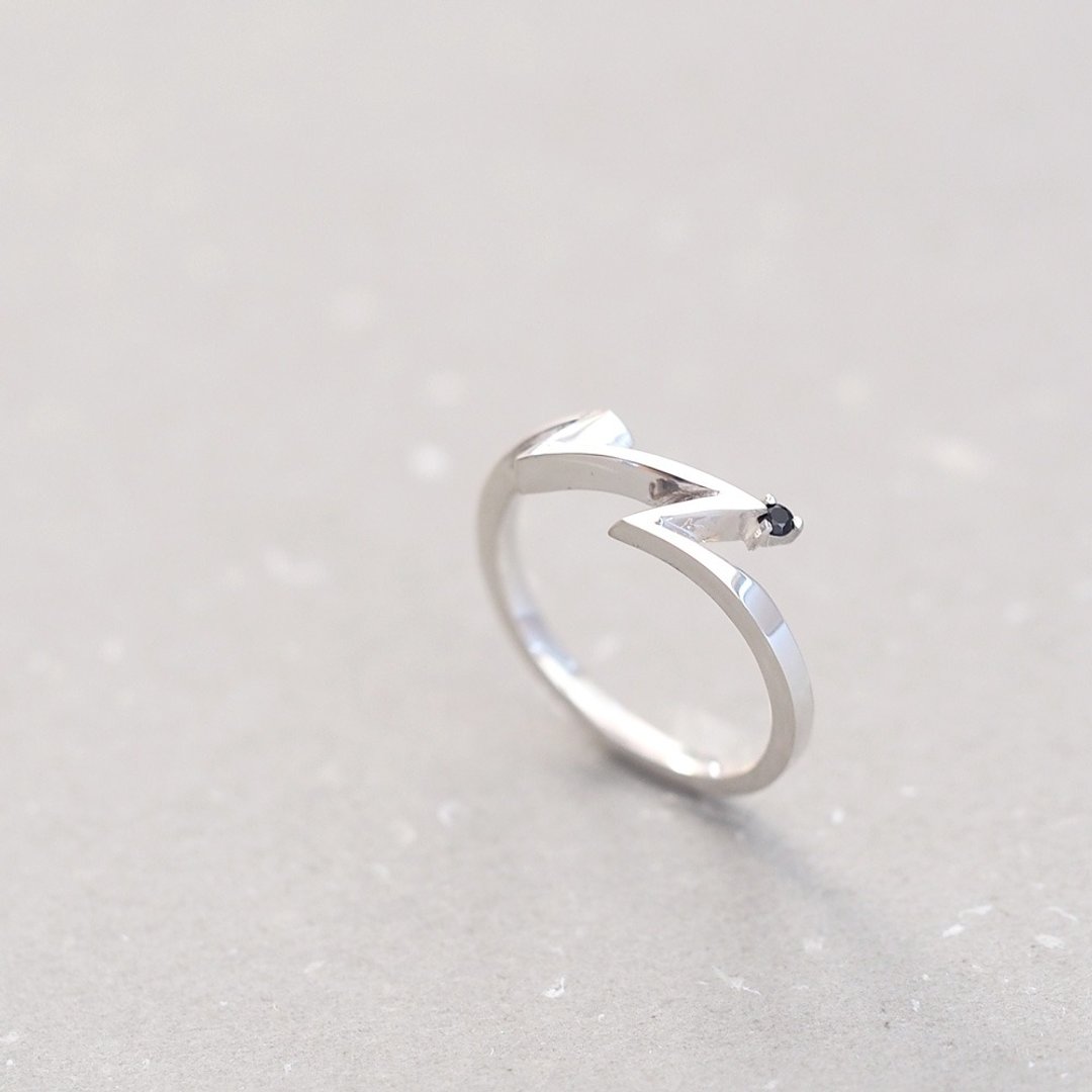 Sapphire Lightning Ring Silver 925 - 戒指 - 其他金属 蓝色