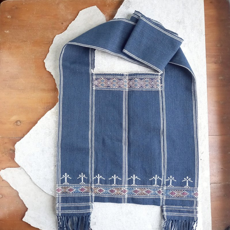 喀伦族草木染手织肩背包 / 深蓝色 植物图纹 / 手缝 独一无二 - 侧背包/斜挎包 - 棉．麻 蓝色