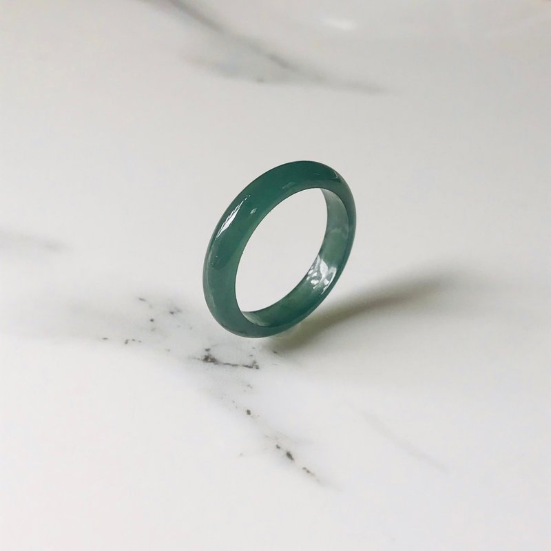 天然翡翠雕刻戒指 孤品 深绿色 13号 危地马拉产 R28-037 - 戒指 - 玉石 绿色