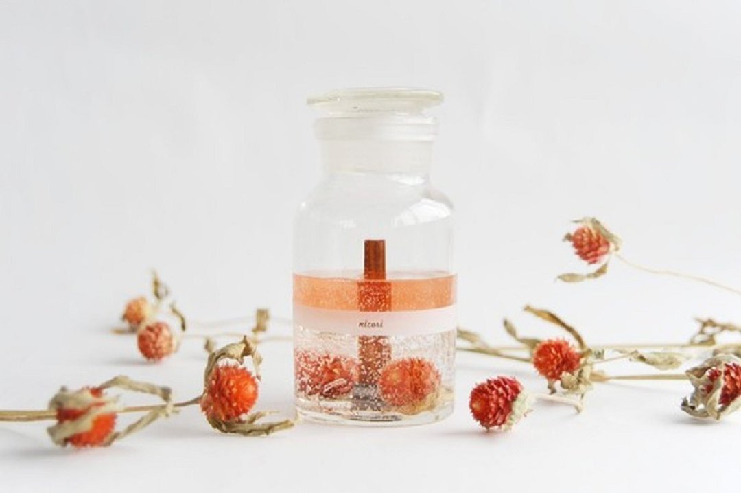 [Popular for gifts! Aroma candles with sound, Strawberry Fields] BOTANICAL BOTTLE - 蜡烛/烛台 - 蜡 