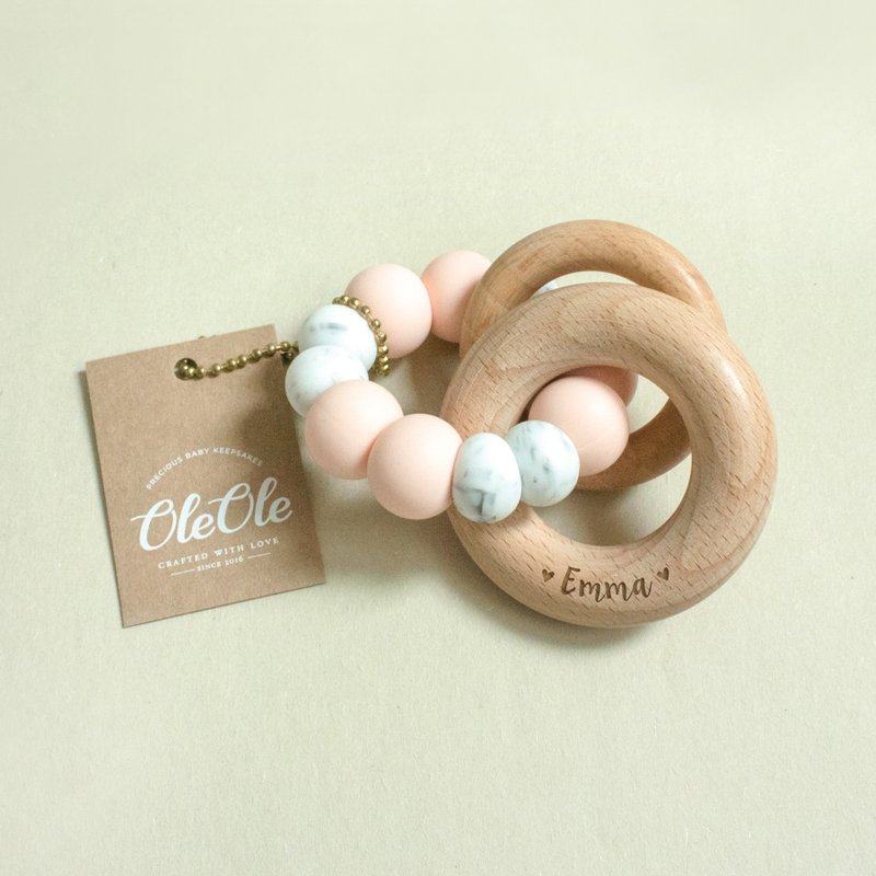 定制化刻名宝宝手摇铃 固齿器 天然榉木 牙胶 婴儿玩具 弥月礼盒 - 玩具/玩偶 - 木头 多色