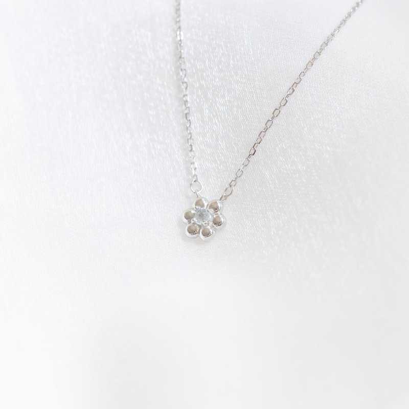 蓝托帕石925纯银波堤小花项链 - 项链 - 水晶 银色
