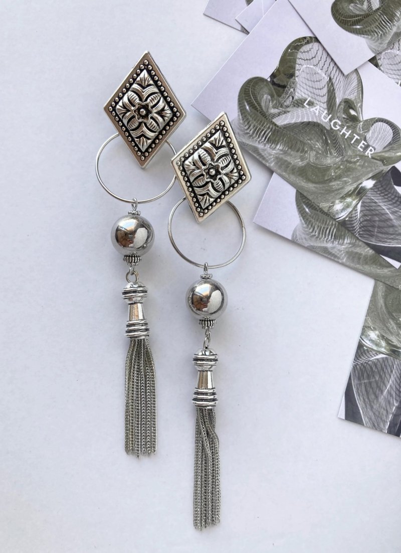 vintage hoop tassel 耳针 耳夹 流苏 银饰 大尺寸 - 耳环/耳夹 - 其他金属 透明