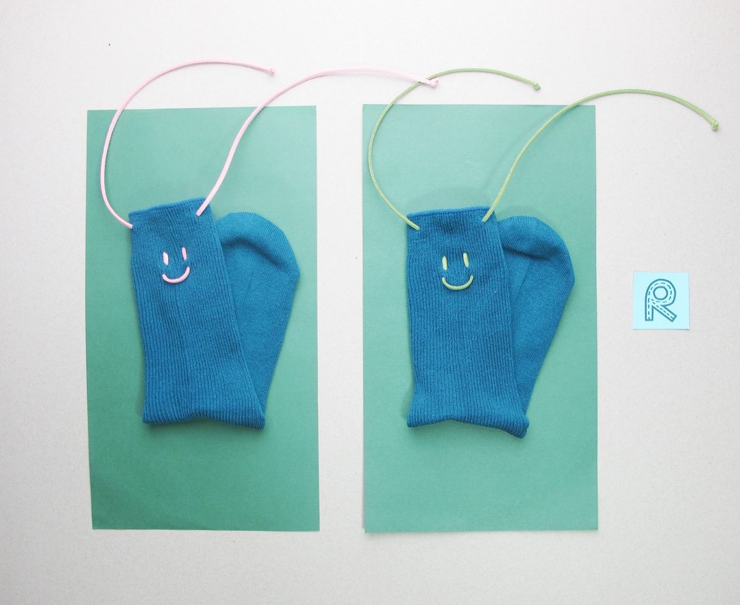 Smile Socks/文青款绑绳中统袜/孔雀蓝/接单订制 - 袜子 - 棉 蓝色