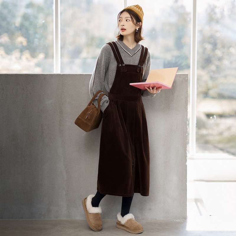 灯芯绒背带裙|连衣裙|两色|秋冬款|Sora-1347 - 洋装/连衣裙 - 棉．麻 多色