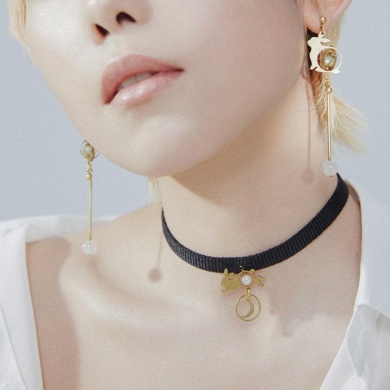 Moon Bunny 玉兔奔月颈链 choker - 项链 - 其他金属 