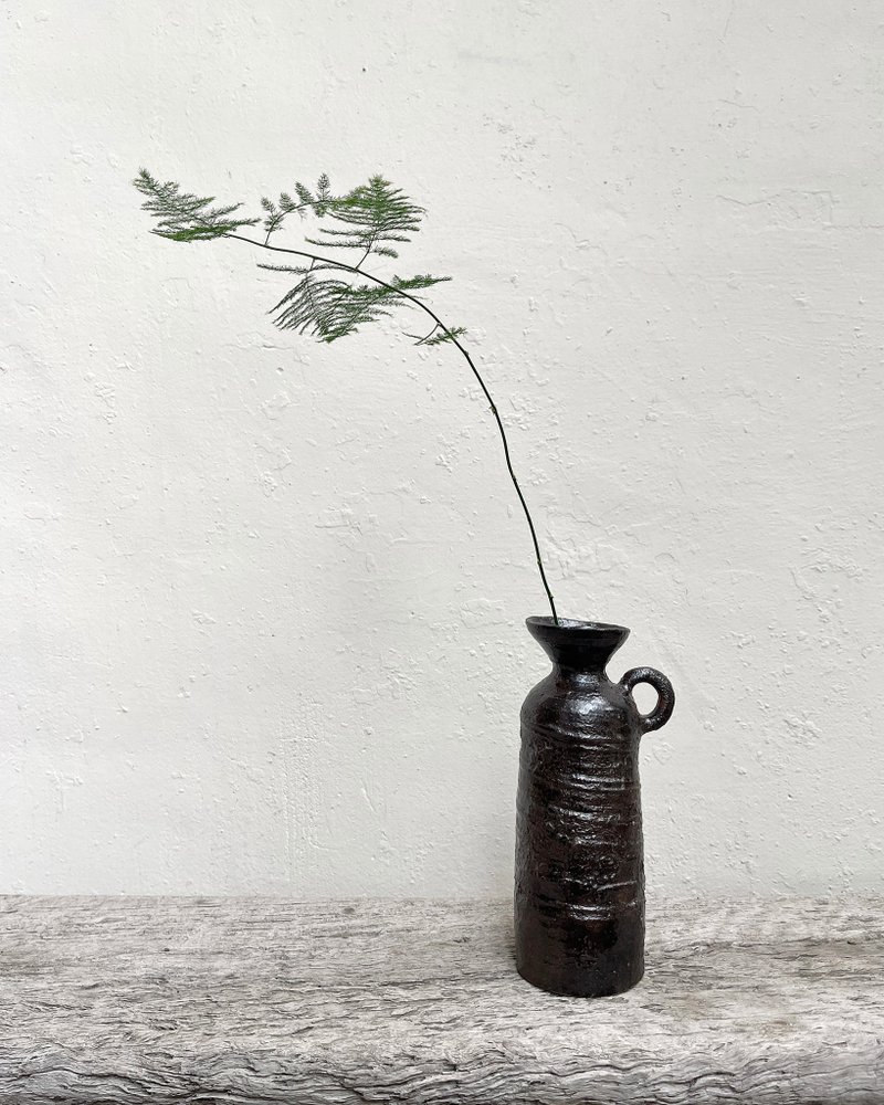 凹凸 单耳 花器 花瓶 | 陶器皿 - 花瓶/陶器 - 陶 黑色