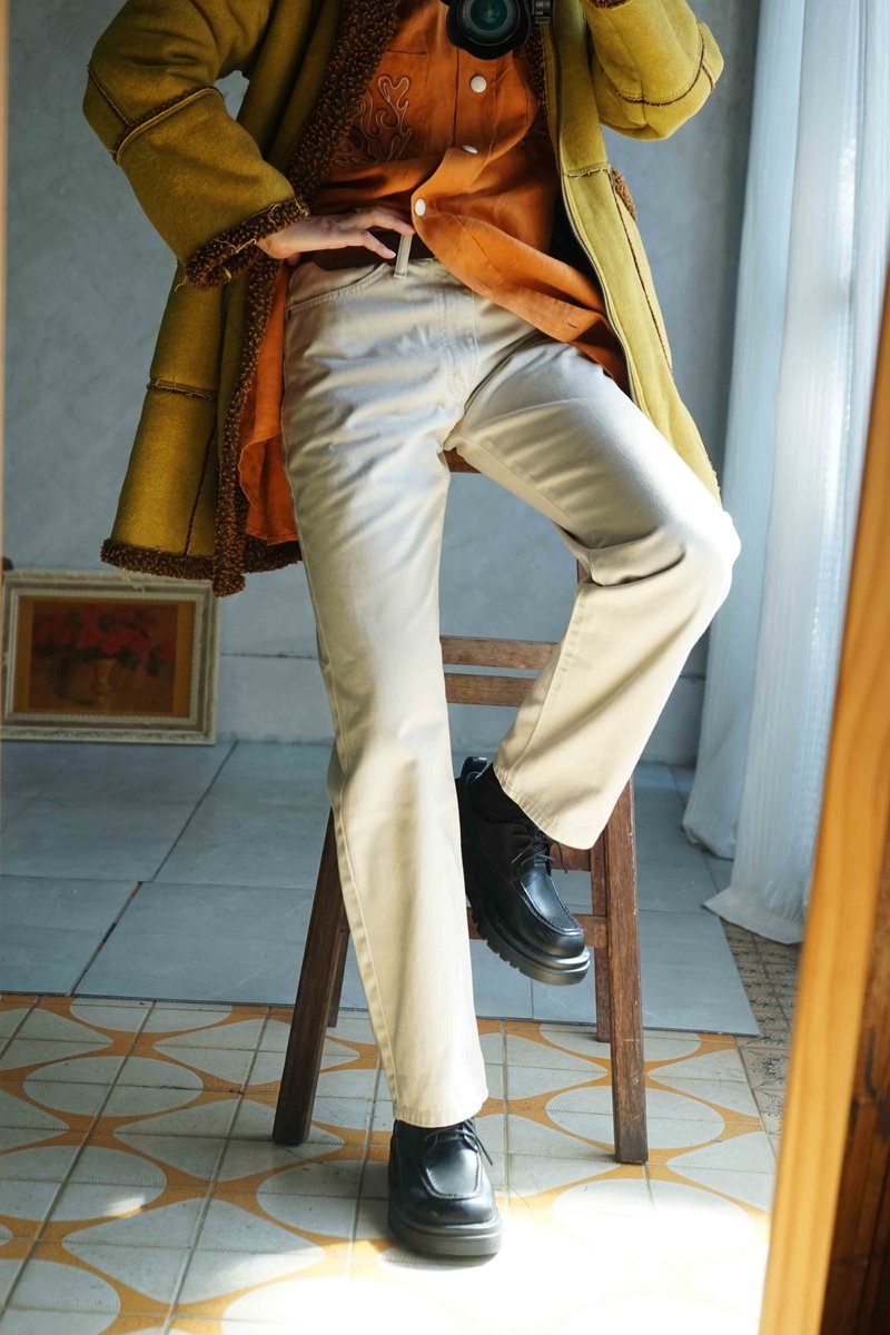 寻宝古着-Lee浅卡其斜纹直筒中性牛仔裤 - 女装长裤 - 棉．麻 卡其色