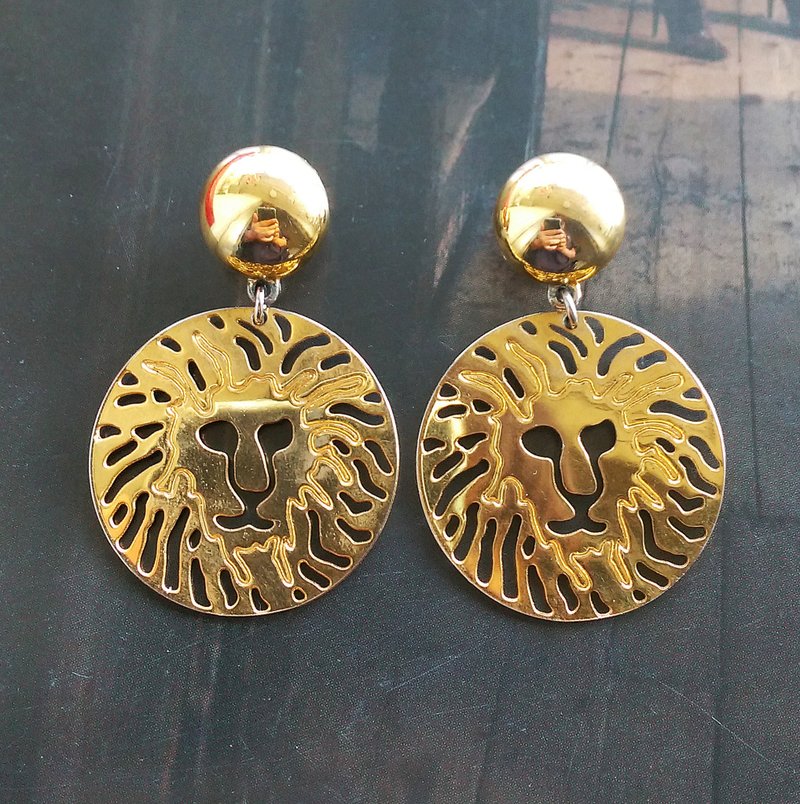 【西洋古董饰品 】 金属镀金 狮面 大耳环 夹式耳环 - 耳环/耳夹 - 其他材质 金色