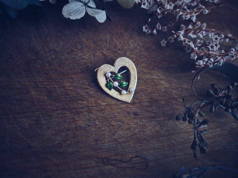 Krementz 绿叶珐琅珍珠爱心胸针－美国古董首饰 Vintage Jewelry - 胸针 - 珍珠 