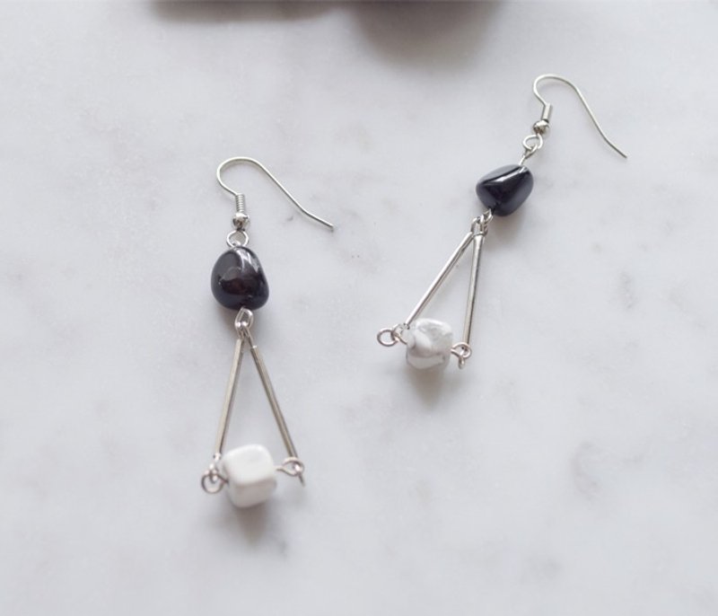 极/ 简.约 ［Flat out］矿石耳环 - 耳环/耳夹 - 宝石 