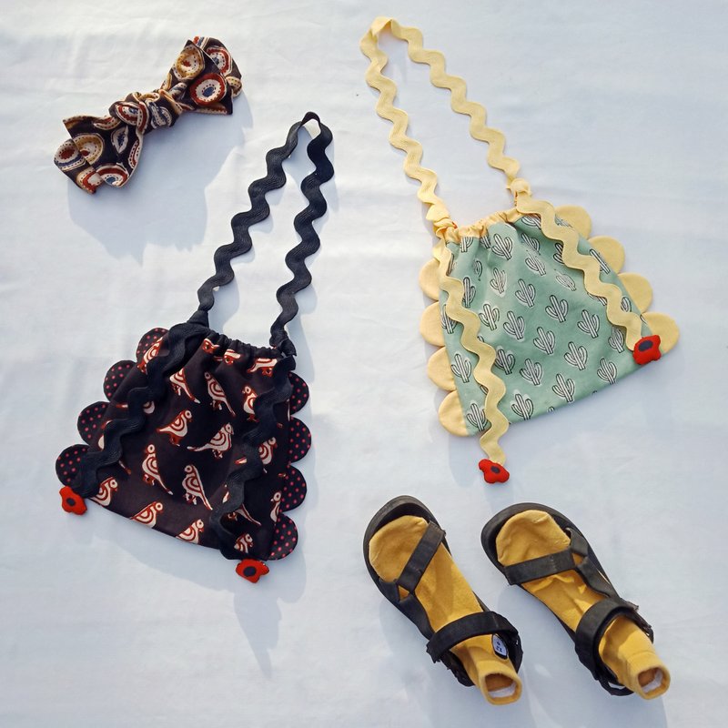 圣诞系列 仙人掌印花和小鸟印花小花单肩包 可爱包包 - 侧背包/斜挎包 - 棉．麻 多色