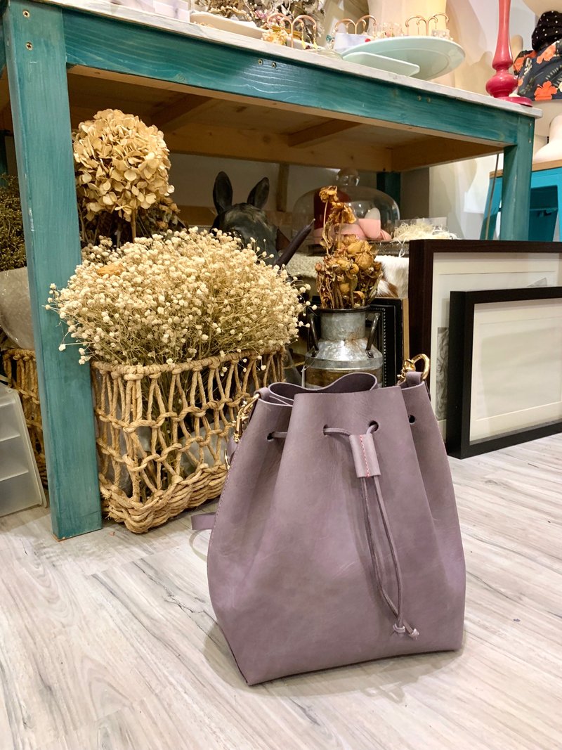 手缝皮革紫灰色水桶包 侧背包 by Fabula 定制化 复古 bucket bag - 侧背包/斜挎包 - 真皮 灰色