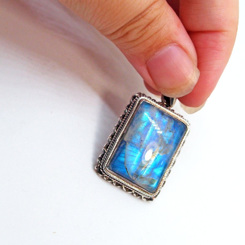 云涌窗--手作 925 纯银 月光石 国外设计师 纯银月光石坠 月光长方坠 - 项链 - 宝石 蓝色