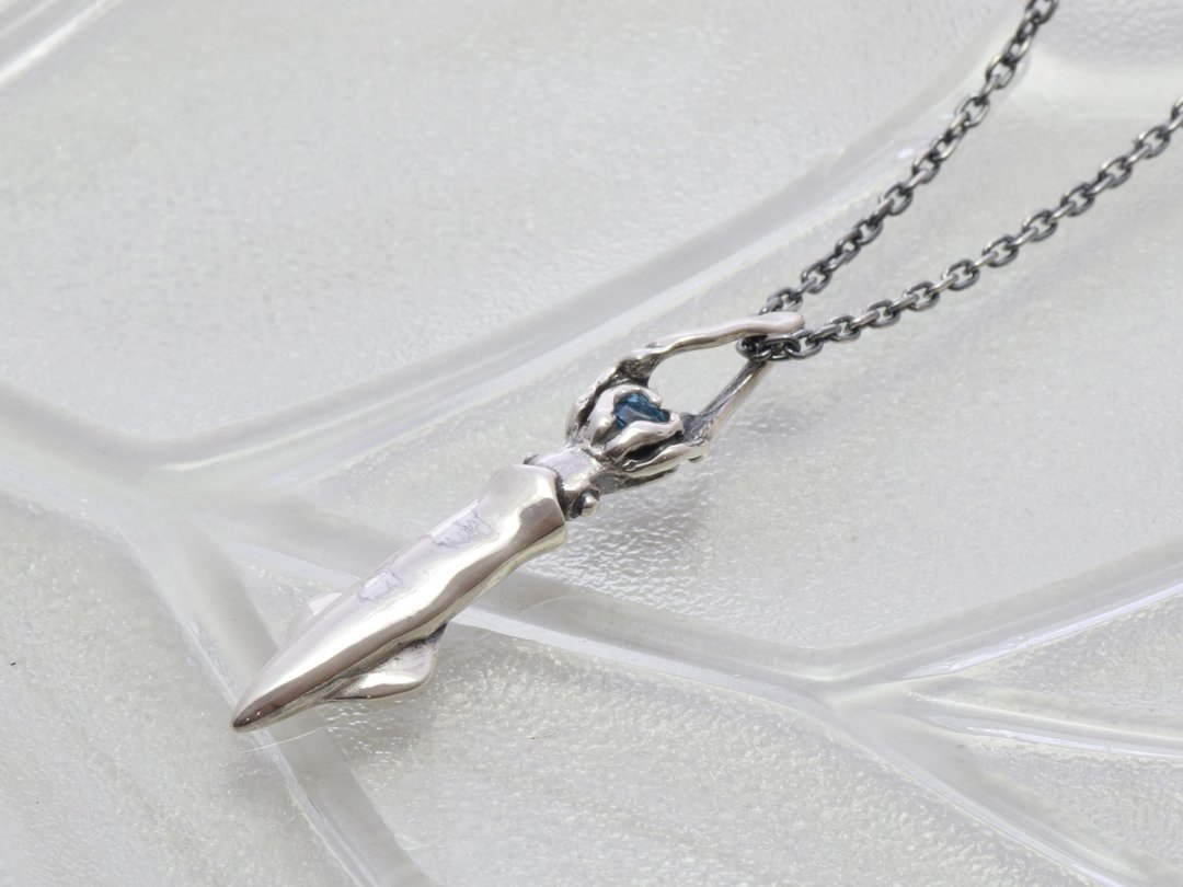 Spear squid pendant.Sterling silver. - 项链 - 其他金属 银色
