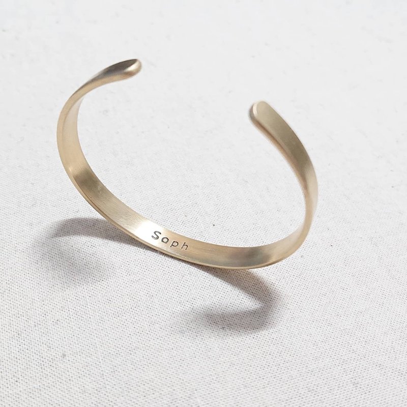 简约黄铜手环雾亮质感 - 手链/手环 - 铜/黄铜 金色