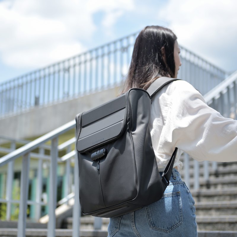 ROOMMI 光合系律者双肩背包 - 后背包/双肩包 - 其他人造纤维 黑色