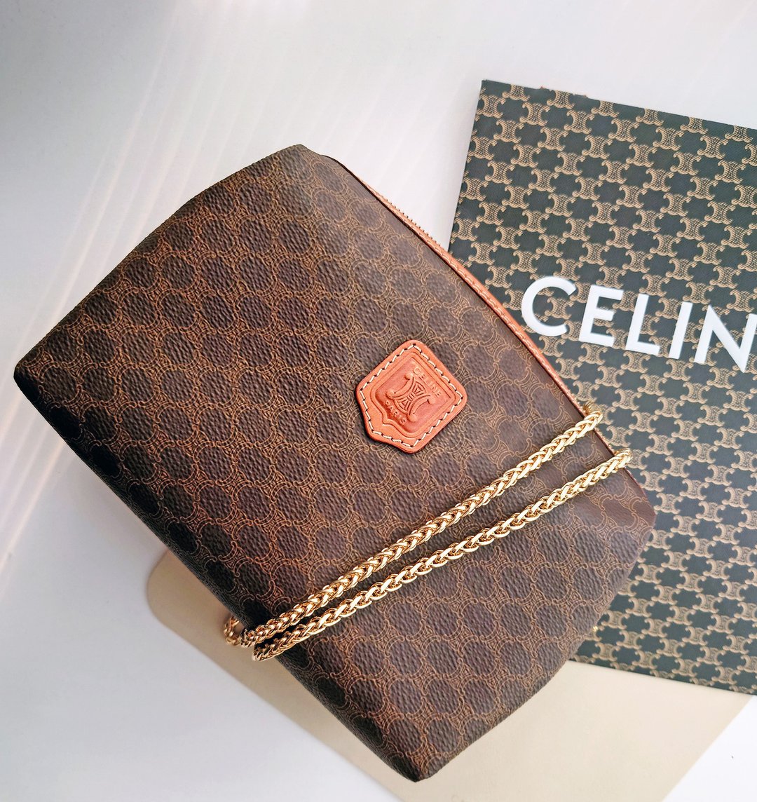 未使用品 CELINE 棕化妆包链条包云朵包斜背包斜挎包手拿包单肩包 - 侧背包/斜挎包 - 防水材质 咖啡色