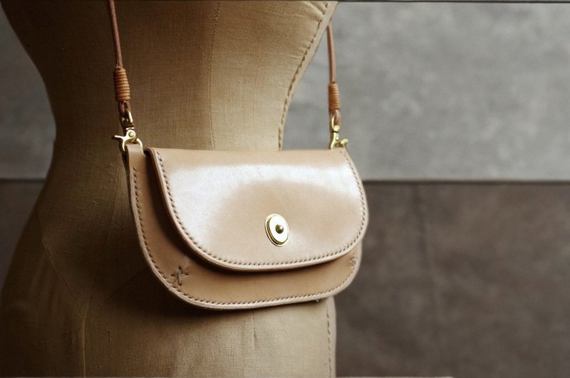 真皮柔和弧形挂钩智慧型手机保护壳 - 侧背包/斜挎包 - 真皮 白色