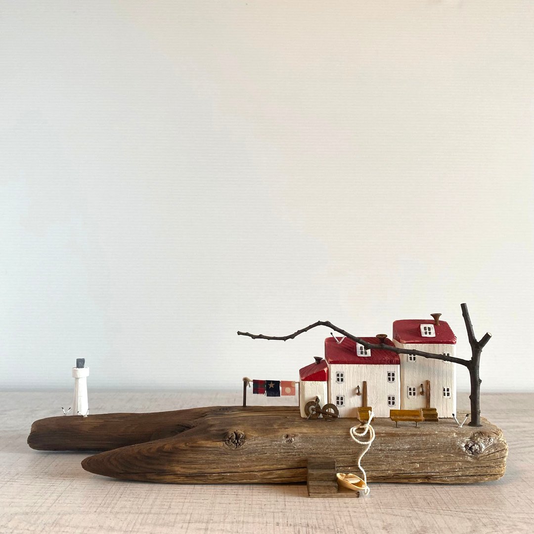 Driftwood Interior-Shiosai and Seagulls-W388-Red Roof - 摆饰 - 木头 